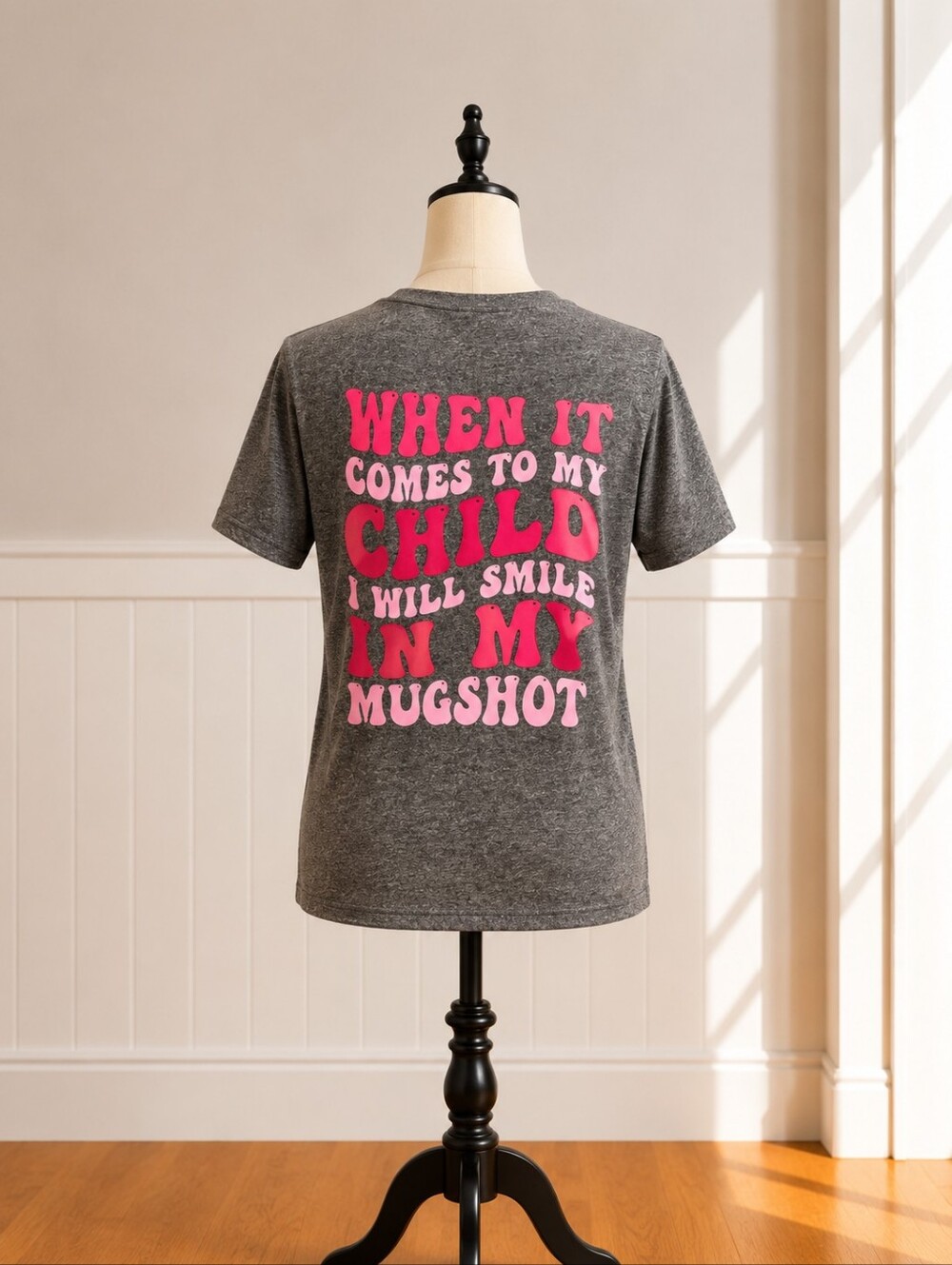 4/$15🟢Shein Gray and Pink Graphic T-Shirt